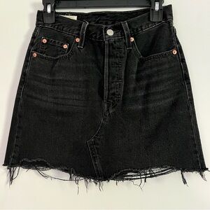 Levi’s Black Denim Skirt